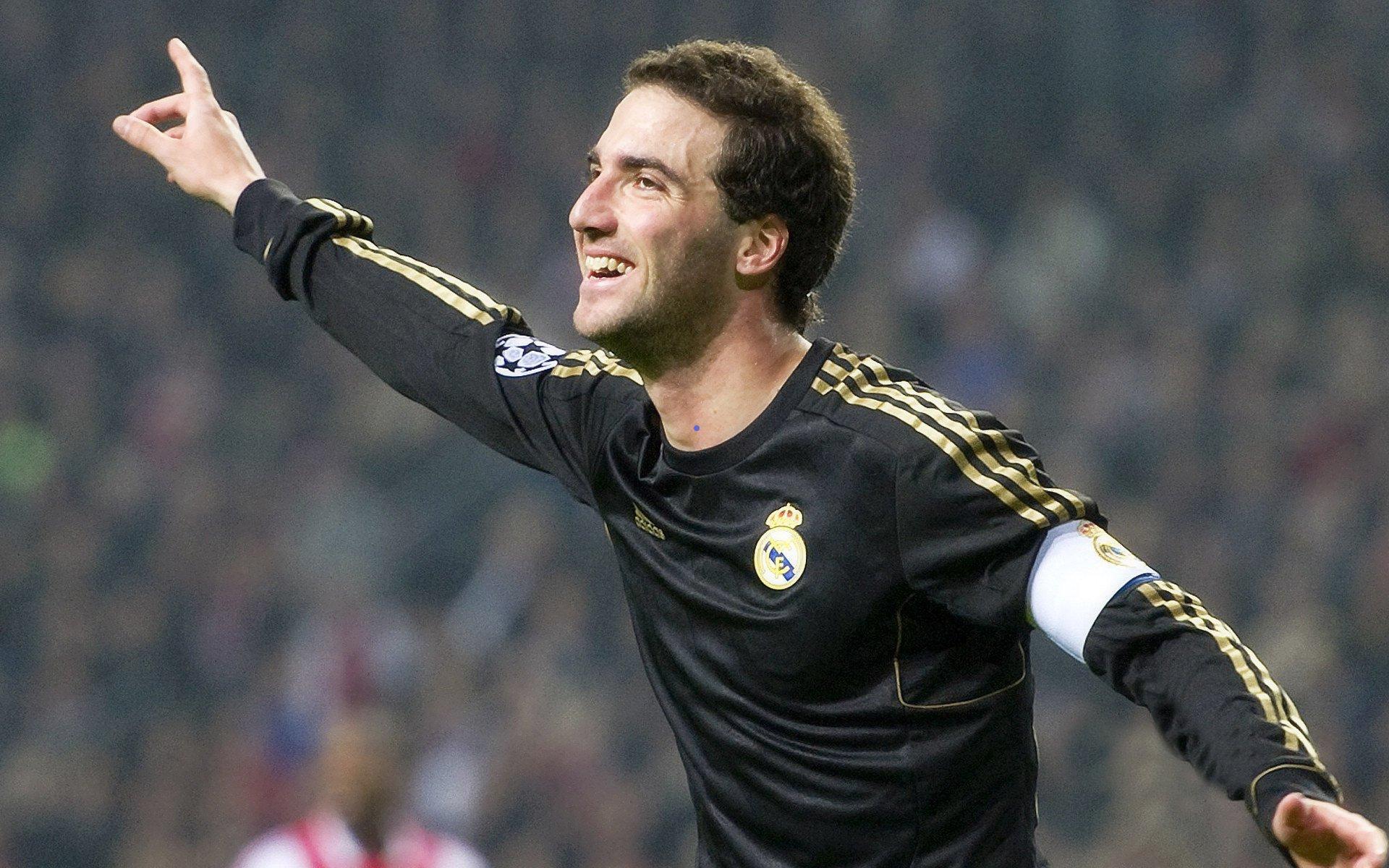 青木法甲首季惊艳四方，21球5助斩获官方盛赞，新生涯篇章绚烂开启