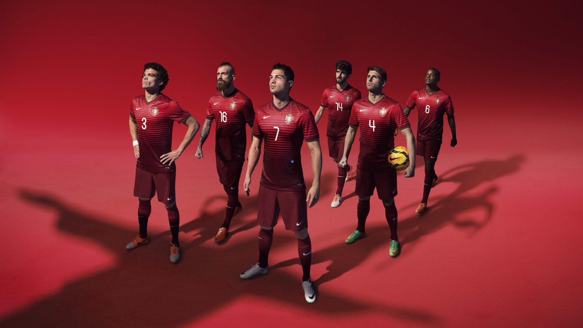 拉什福德飞抵巴塞罗那,周三亮相仪式引爆足坛期待