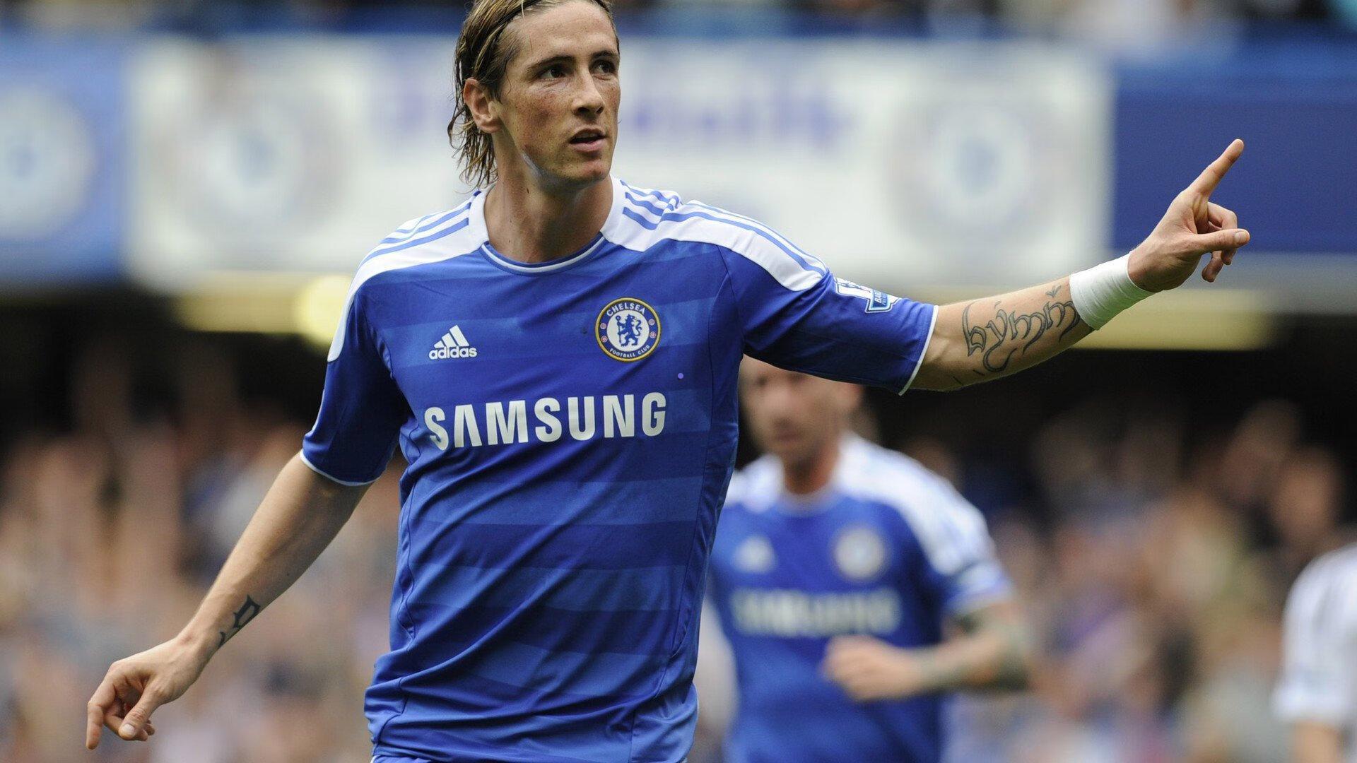 萨拉赫深情告别迪亚斯，红军队友情谊永存，新征程一切顺利！